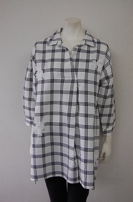 新作、黒白チェック、ブラウス仕上がりました!